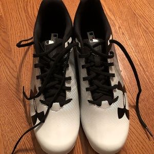 Men’s baseball cleats